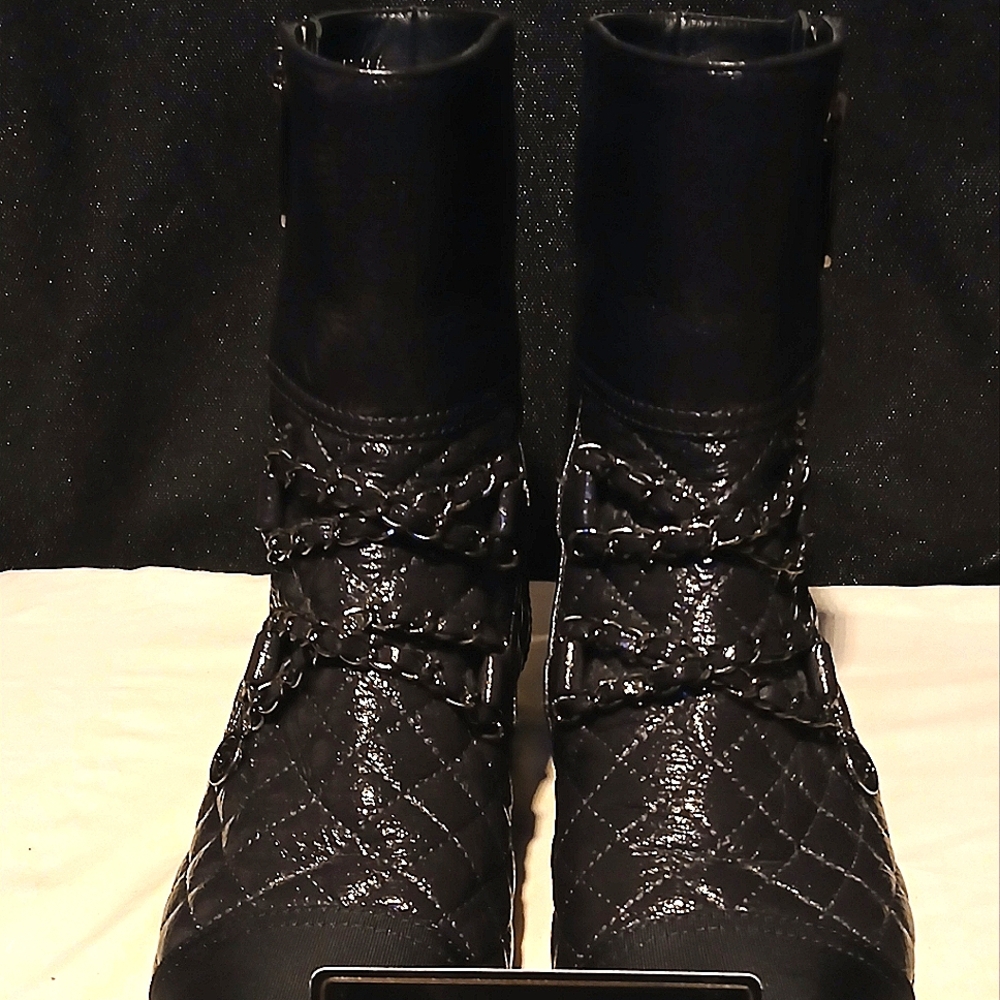 CHANEL BLACK ANCKLE BOOTS 6.5